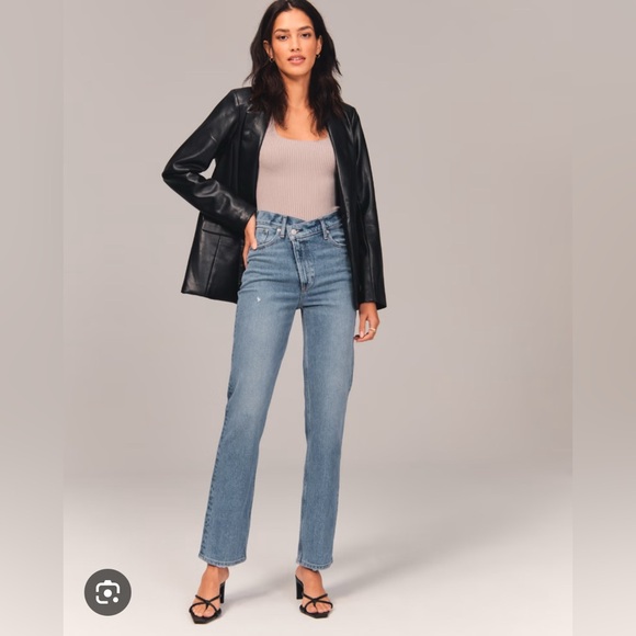 Abercrombie & Fitch The 90s Straight Ultra High Rise size 23 (000) - SOLD OUT - Picture 3 of 3